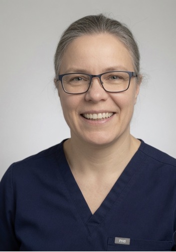 Ms Fiona Warnock